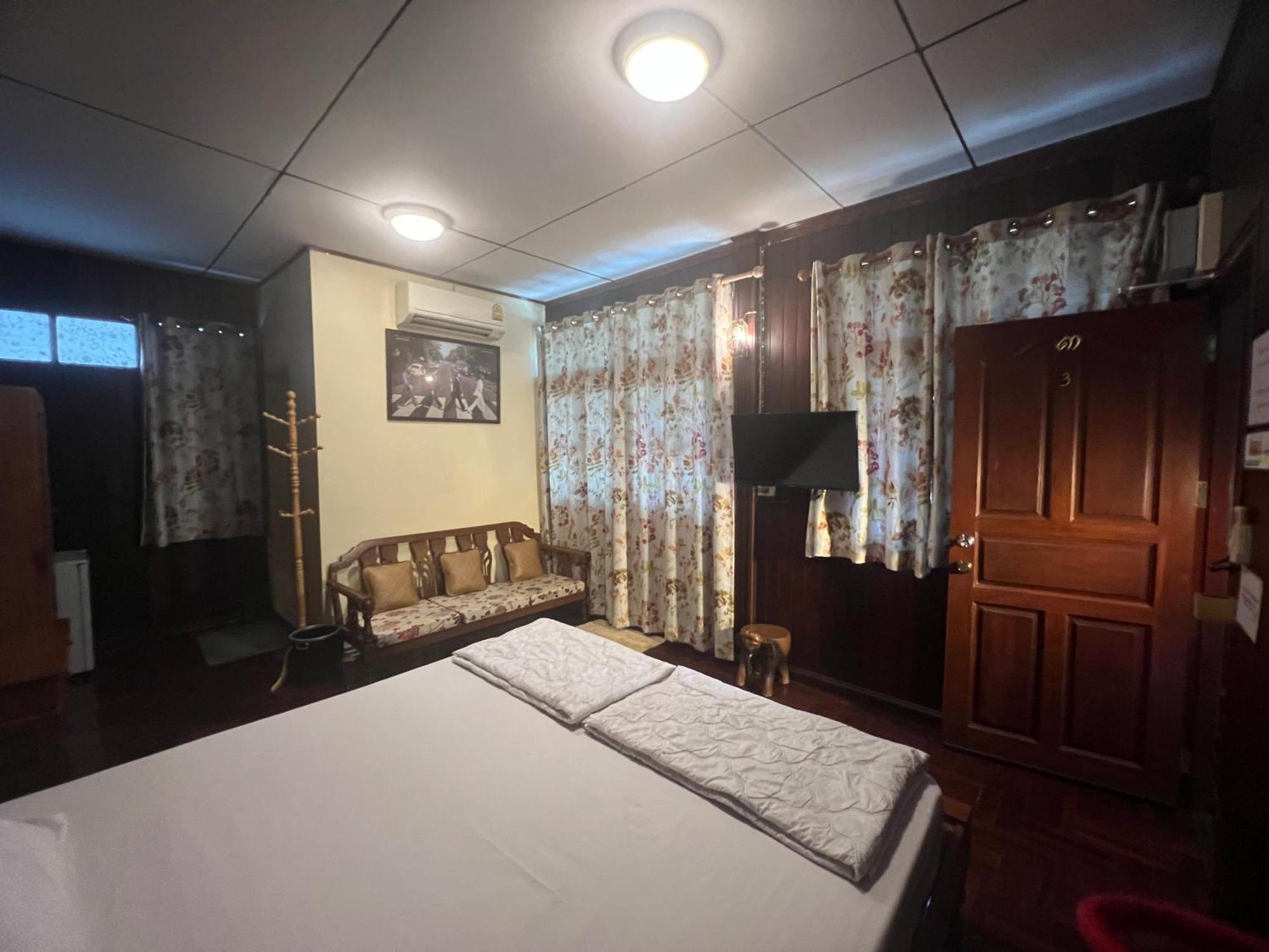 Apartamento Ban Heng Phra Nakhon Si Ayutthaya Exterior foto