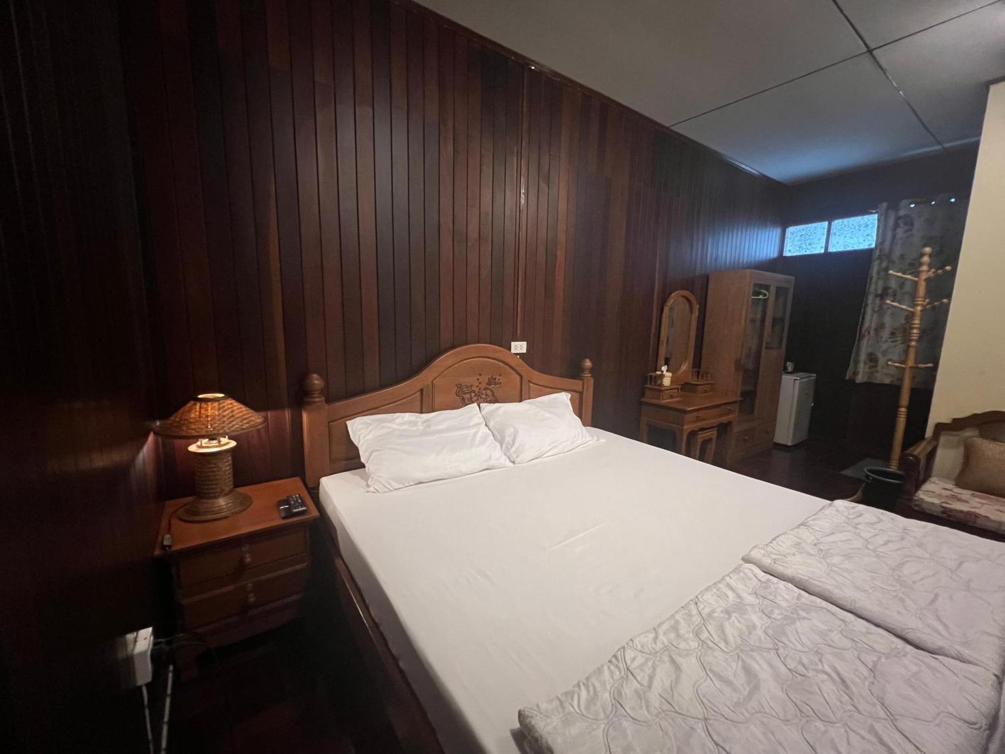 Apartamento Ban Heng Phra Nakhon Si Ayutthaya Exterior foto