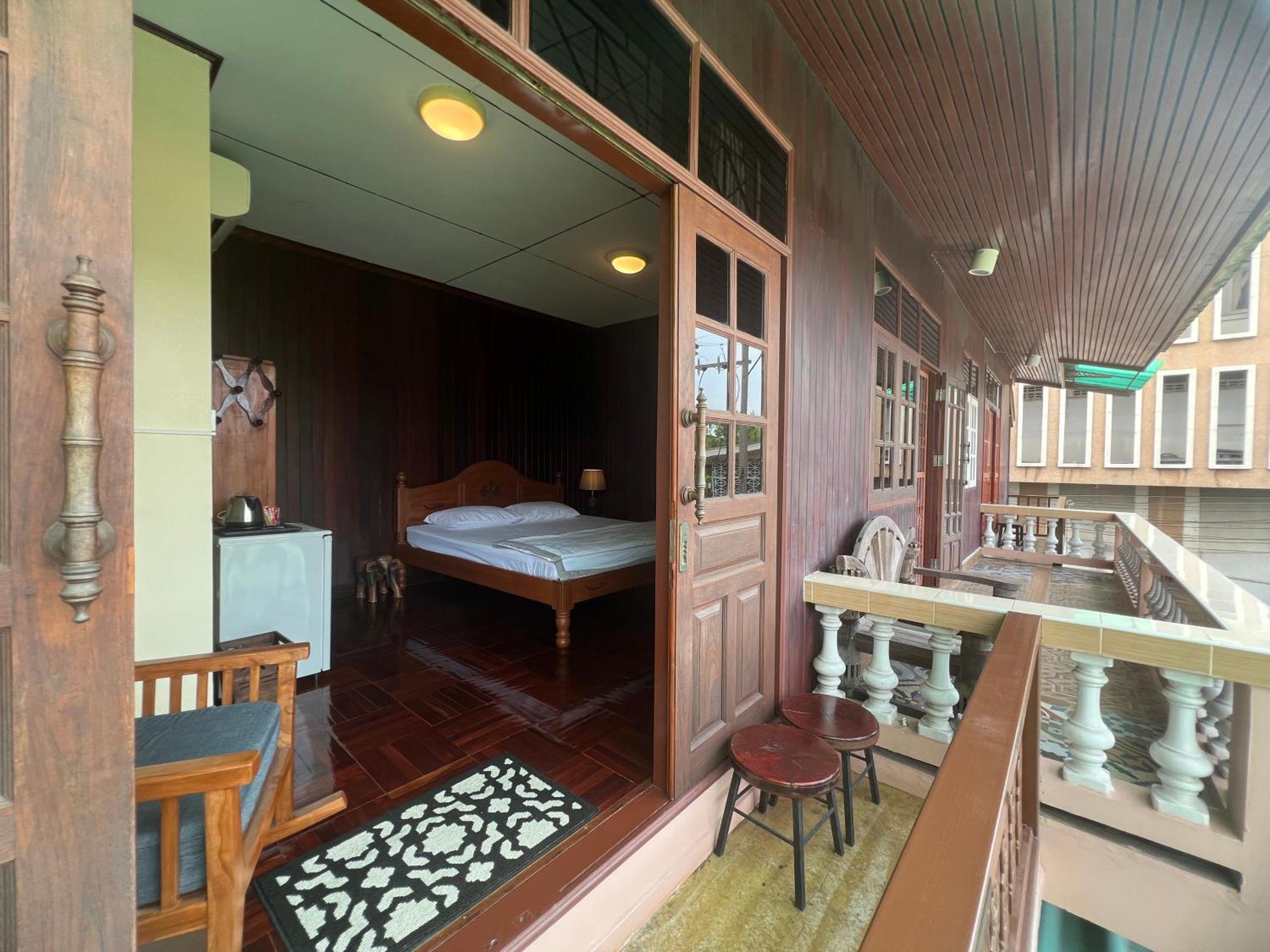 Apartamento Ban Heng Phra Nakhon Si Ayutthaya Exterior foto